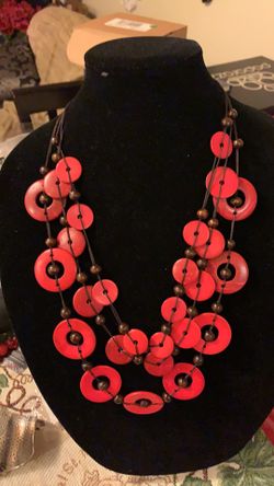 New necklace with earrings color red