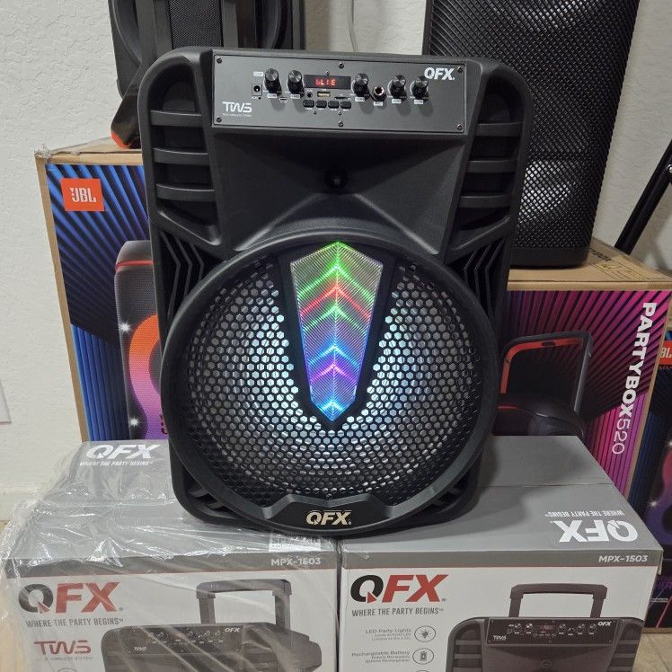 15" Rechargeable Bluetooth Speaker perfect for Outdoors or Indoors. Microphone included for karaoke.This a 15-inch portable Bluetooth DJ/PA speaker wi