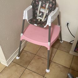 Baby eating Table / high chair 