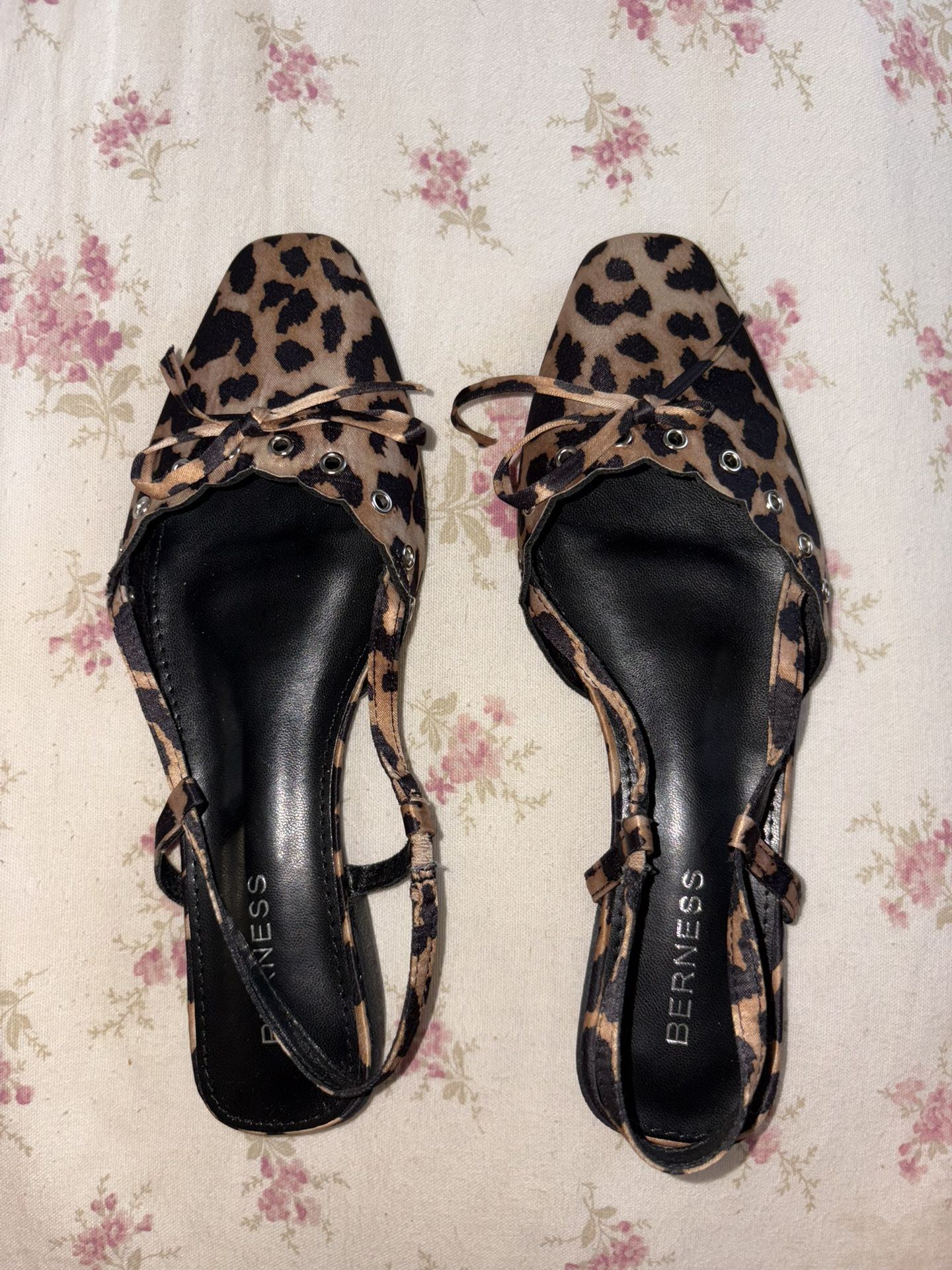 leopard flats