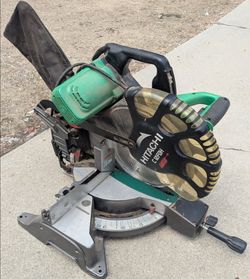 Hitachi 12-in miter saw