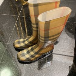 Burberry Rainboots Size 38