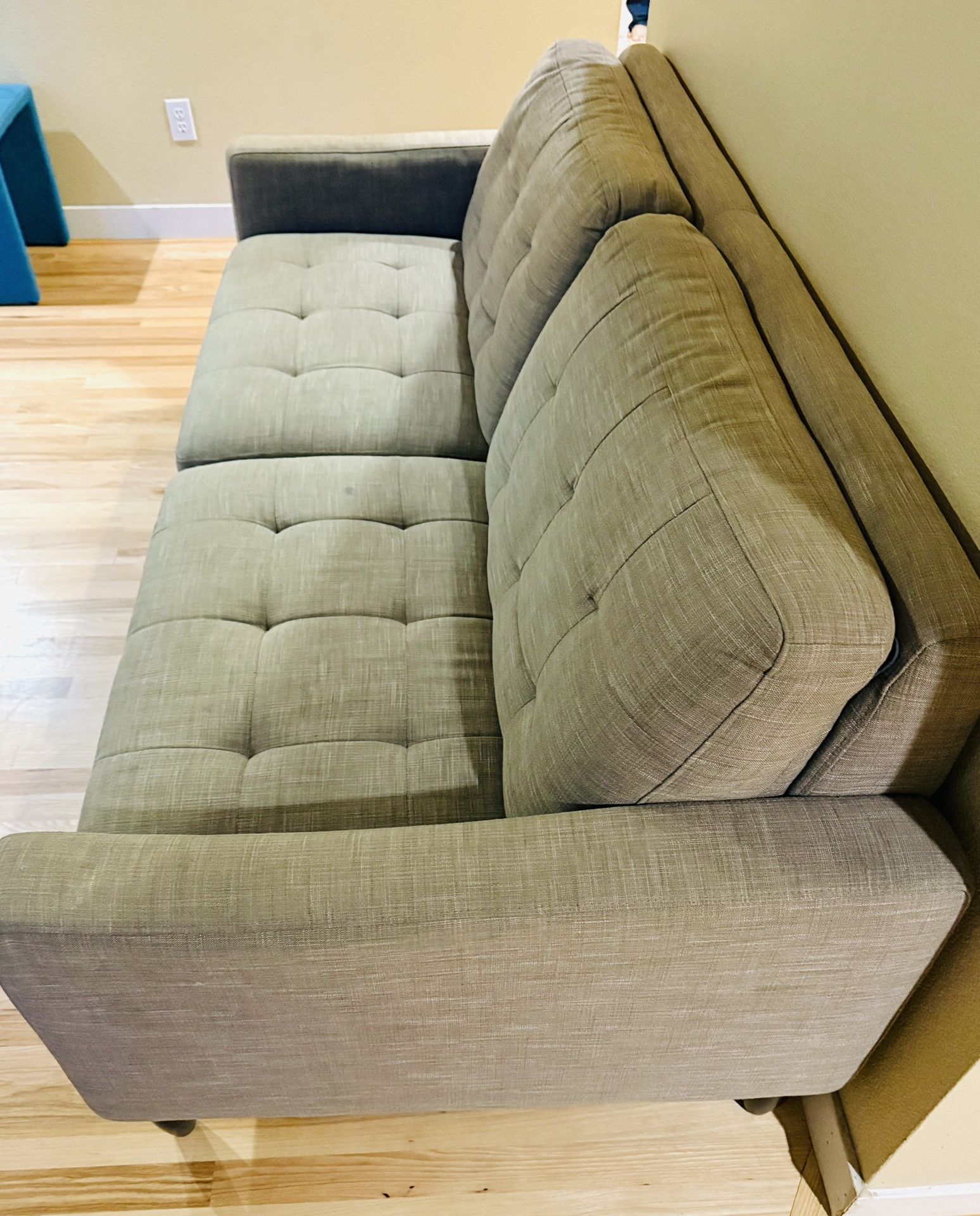 Kasala Sofa