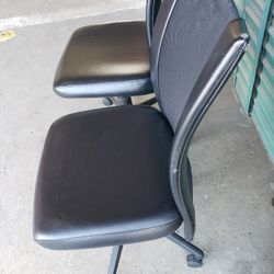 Office Chairs 