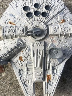 Vintage Star Wars Die Cast Metal Millennium Falcon Ship