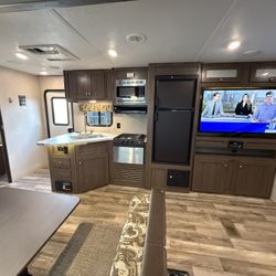 2011 Keystone Hideout