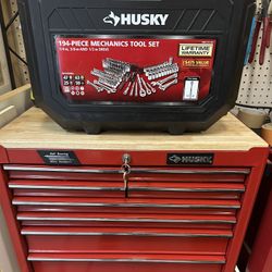 Husky 11 Drawer Tool Cabinet Used With New Tools