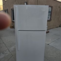 3MONTHS WARRANTY 30X32X66 WHIRLPOOL FRIDGE 19CUFT WHITE 