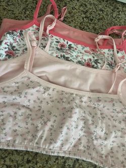 Girls sport bras (set of 4)