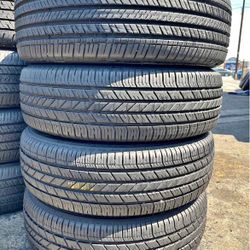 225/65r17 Goodyear Tires Con 80% De Vida Las 4