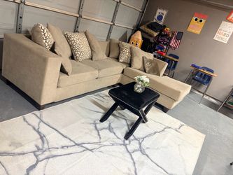 Sectional couch