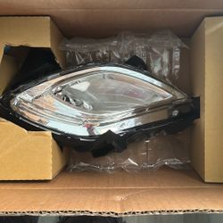 12 Hyundai Genesis Fog Light 
