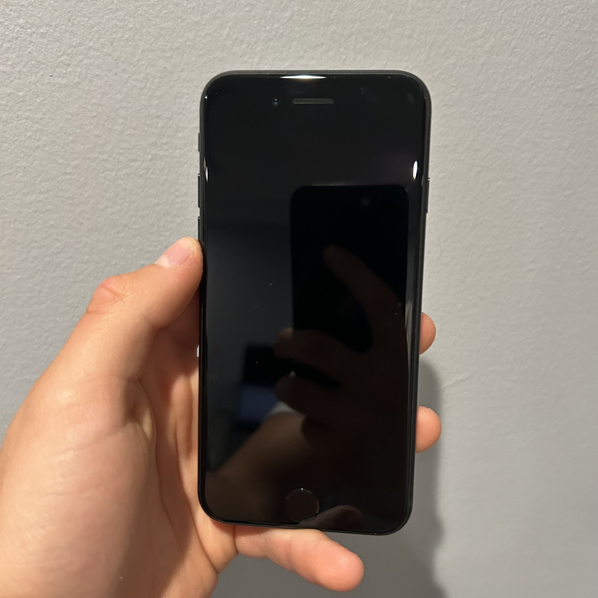 Iphone Se (3rd Gen) Midnight Black 64gb