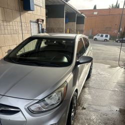 2012 Hyundai Accent
