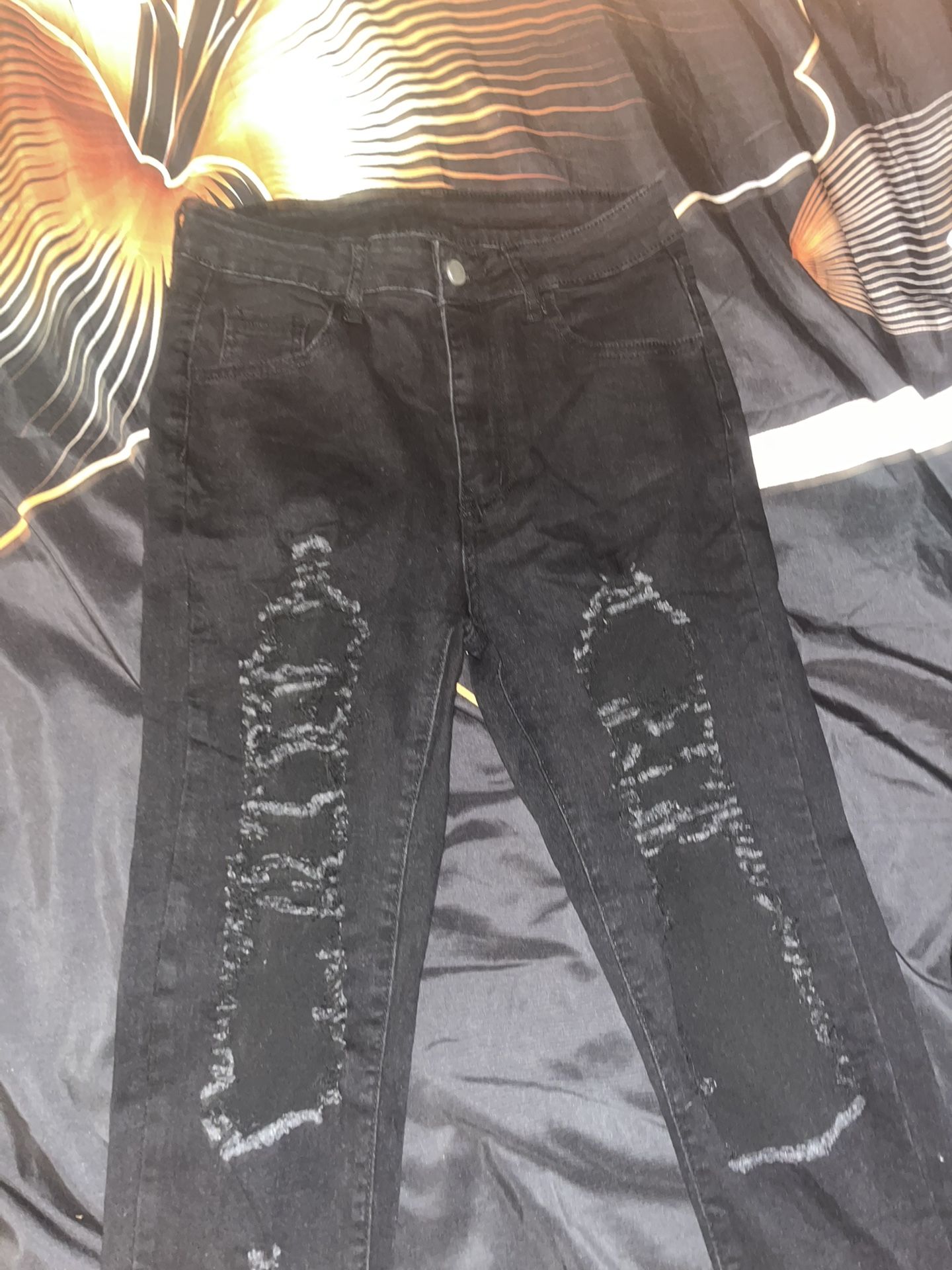 Black Jeans Ripped