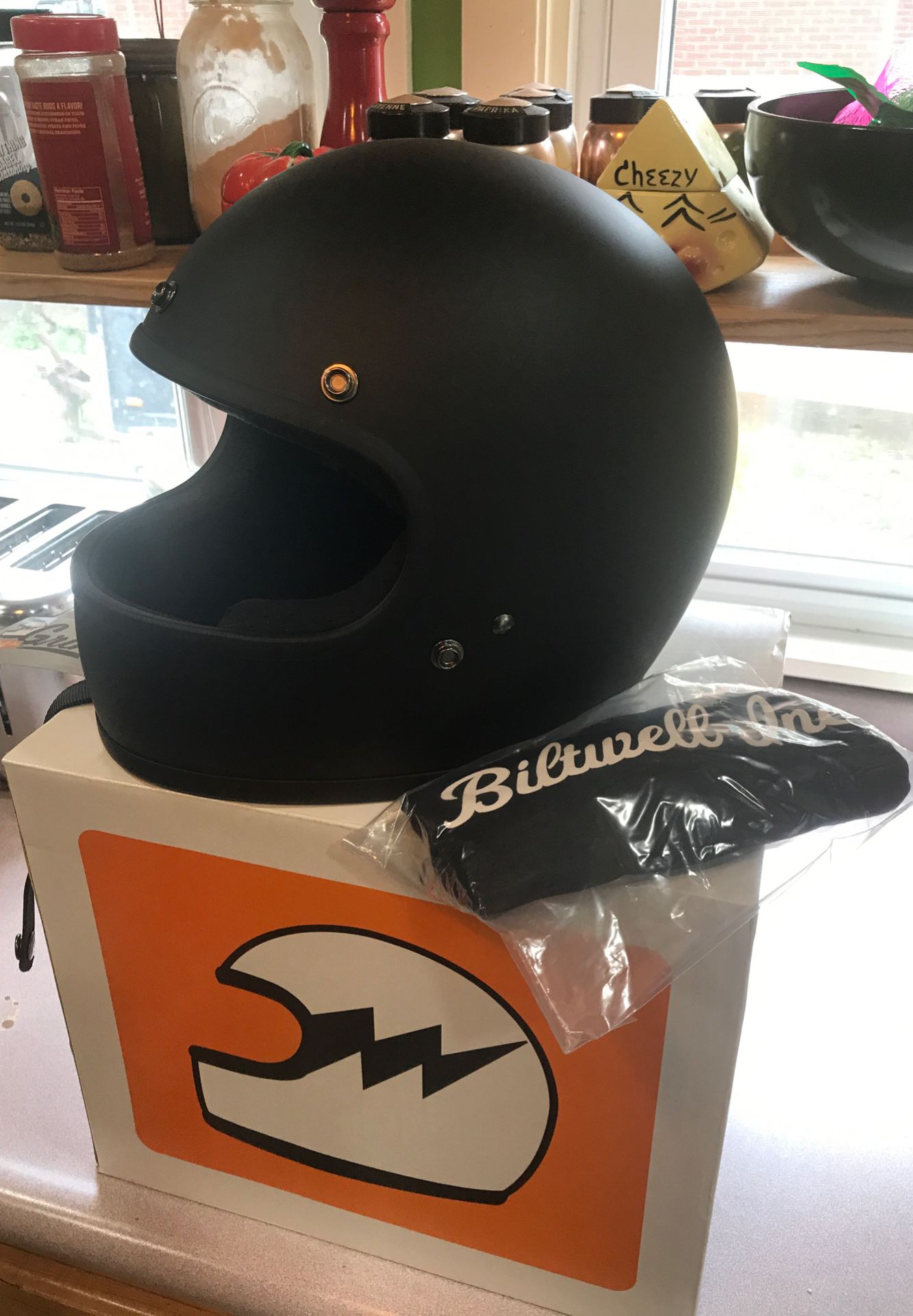 Biltwell gringo motorcycle /scooter helmet matte black XL
