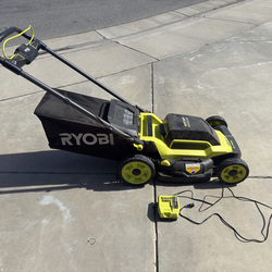 Lawnmower Ryobi 40v 20”