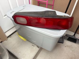 1998–2001 Acura Integra GS-R Right Passenger Tail Light OEM Koito