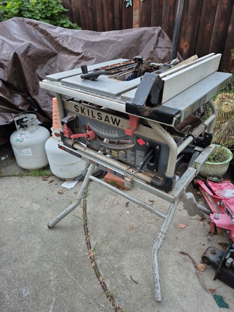 Skil Table Saw Spt70