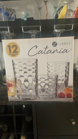 12 Glasses/12 vasos