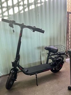 140$!! Barely Used Electric Scooter! Cruiser 15MPH 30Miles of Range