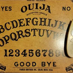Vintage 1960s William Fuld Ouija Board 