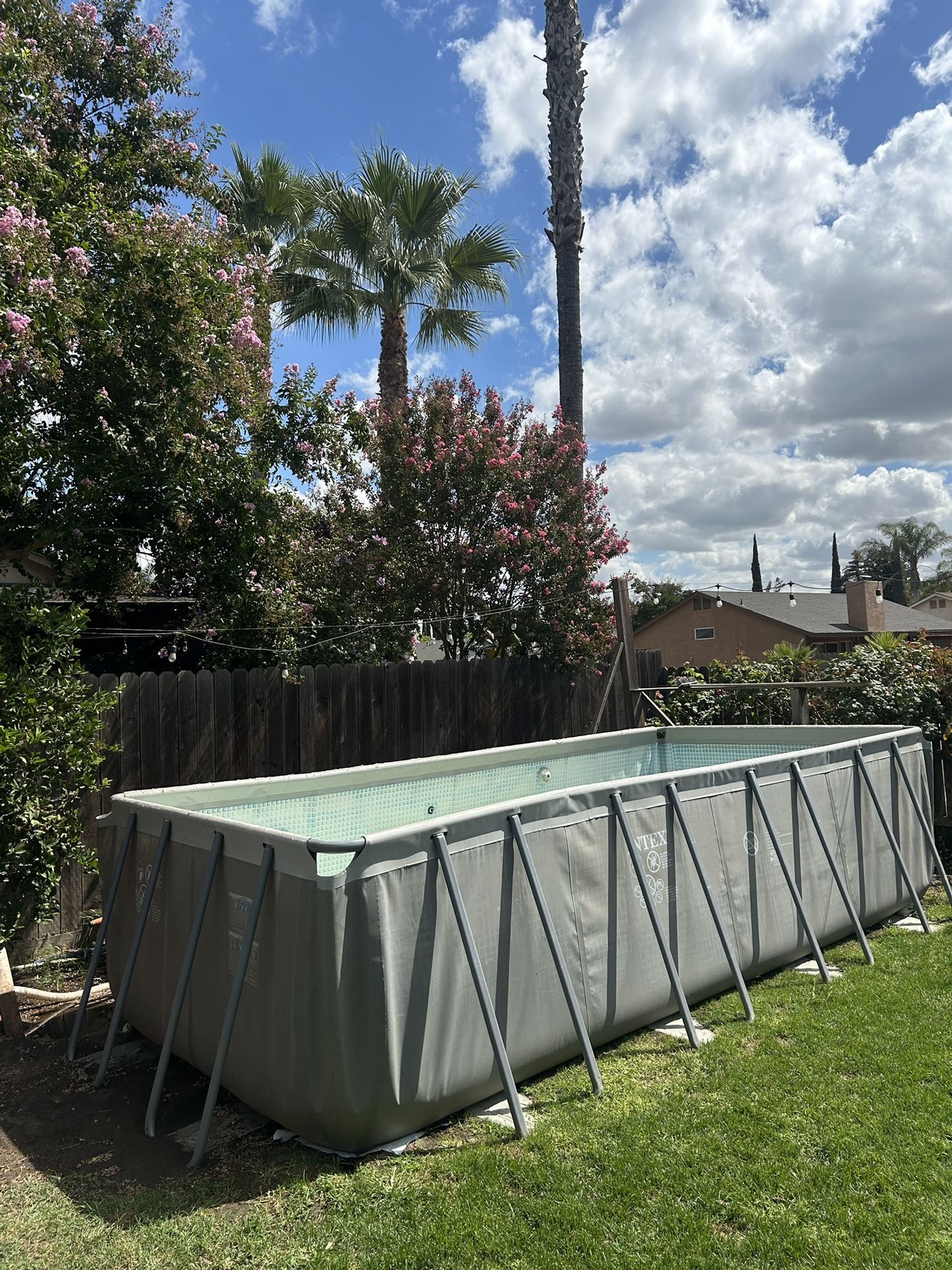 Intex pool 4,500 Gallons Vinyl 