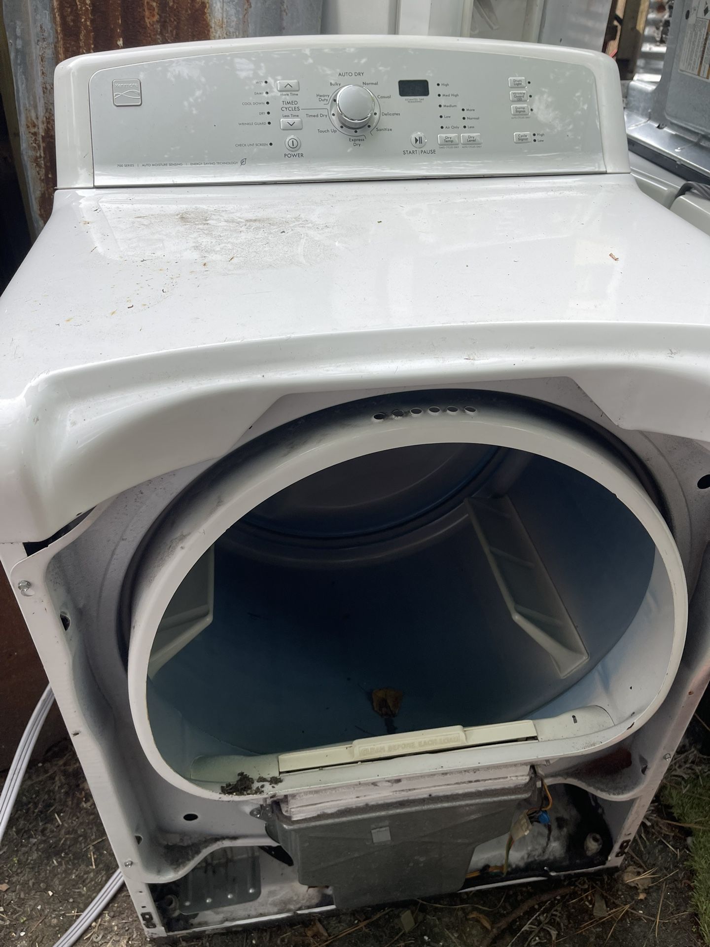 Tengo Esta Secadora Que Le Hace Falta Una Parte, Para Que Caliente Tengo Las Partes De La Secadora Aquí