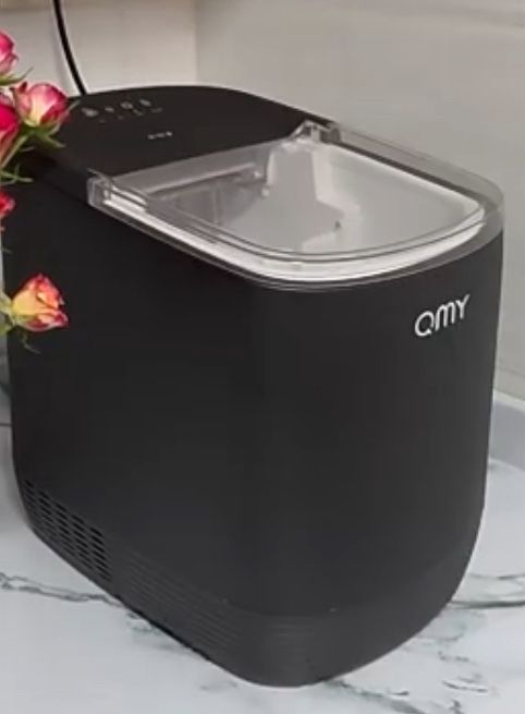 New Unopened/Unused Portable Ice Maker