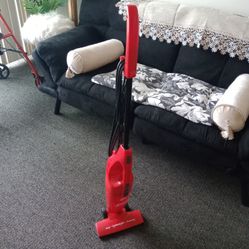 Dirt Devil Simple Stick. Red 