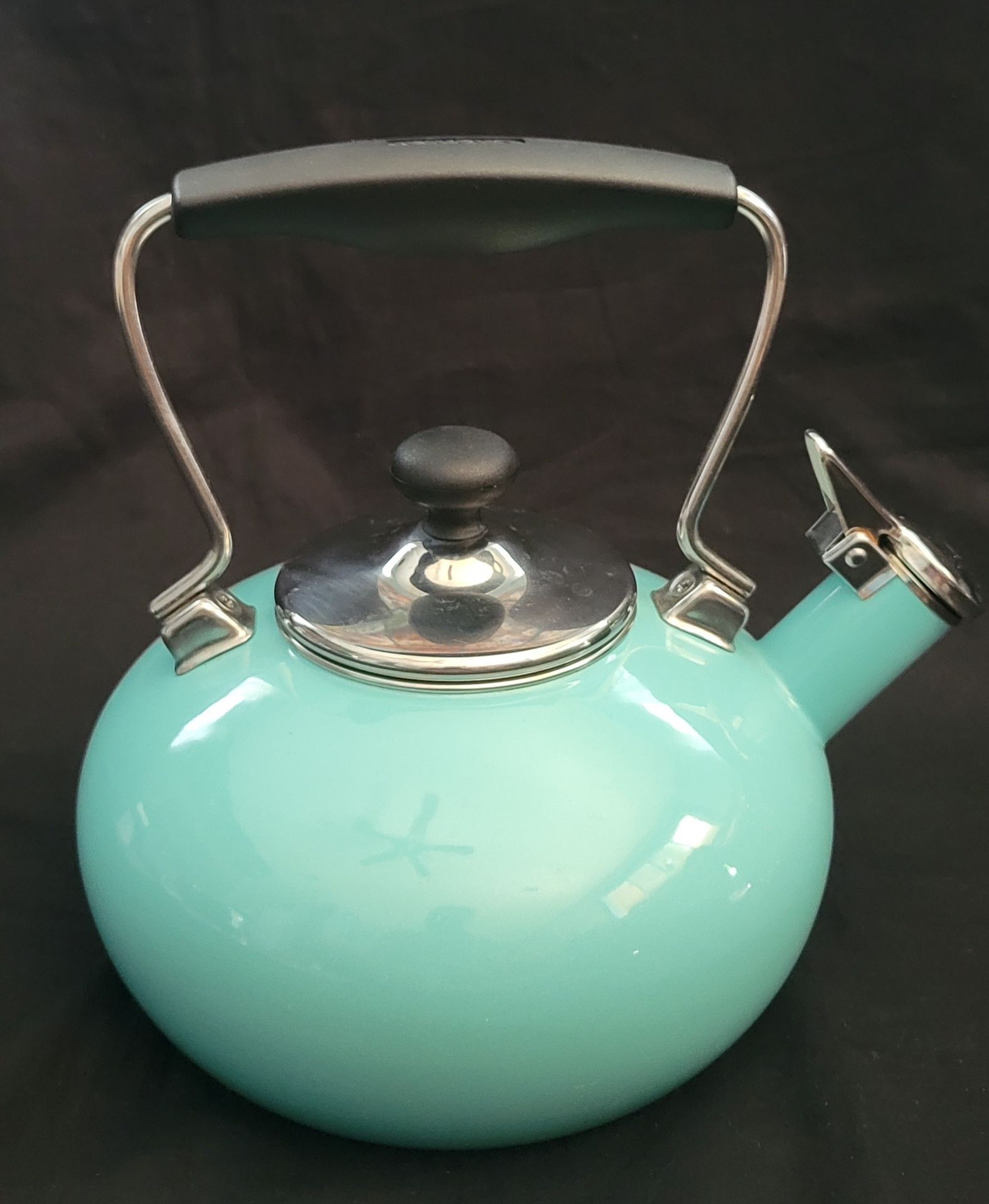 Chantal Teal Enamel on Steel Whistling Tea Kettle 3 qt