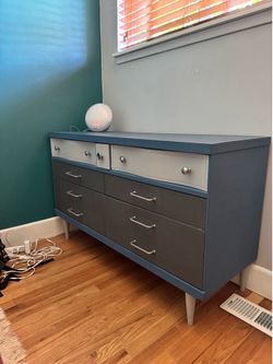 Wood dresser