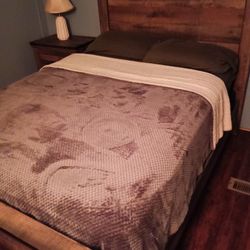Full Size Bed Complete W/night Stand