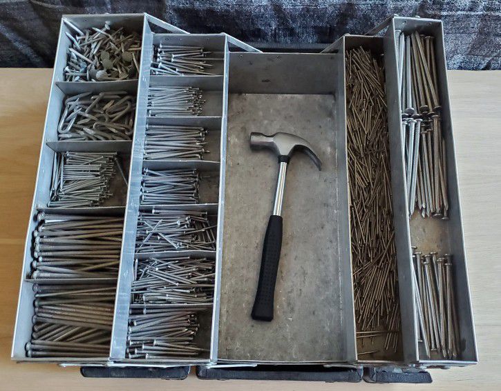 Vintage Carpenter's Nail Toolbox w/Hammer
