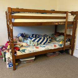 Bunk beds (Twin size)