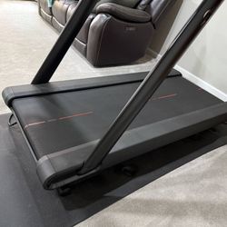 Peloton Tread + 100 uses + Delivery + 12 Month Warranty - Like New! 