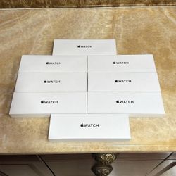 Apple Watch Brand New SE 2 . Both 40and44mm Available 