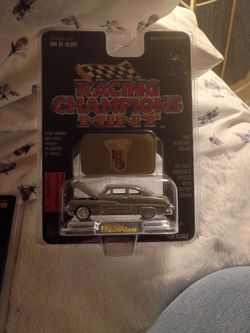 Racing Champions Mint Adult Coloectible