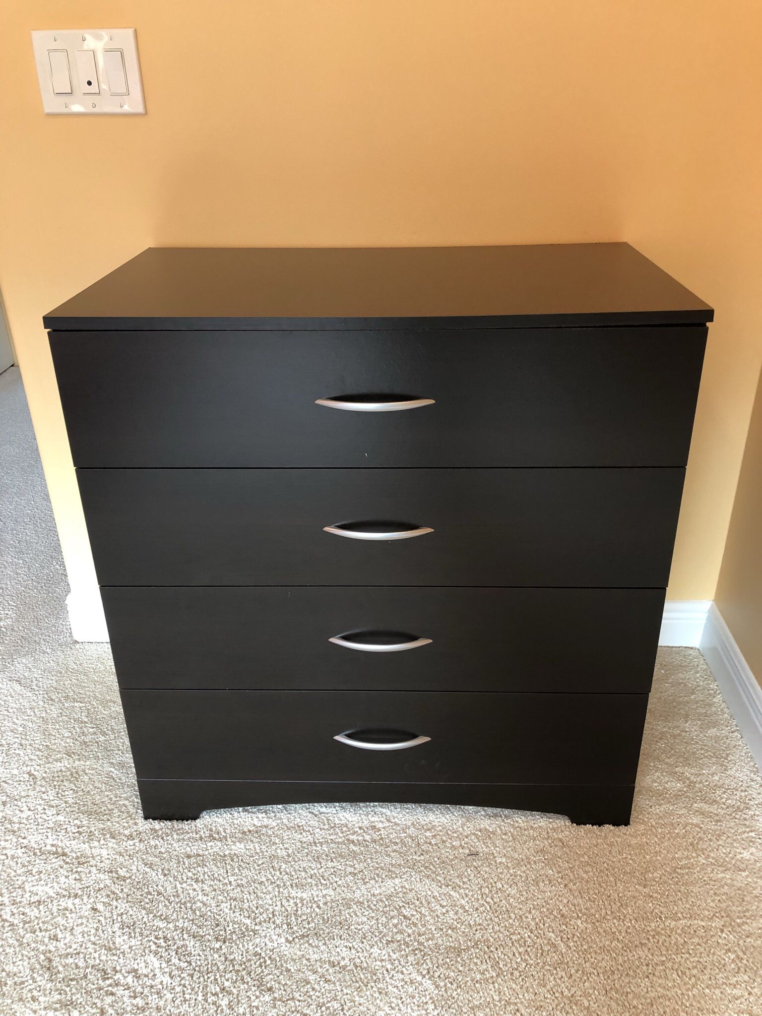 DRESSER- South Shore w/4 Drawers 