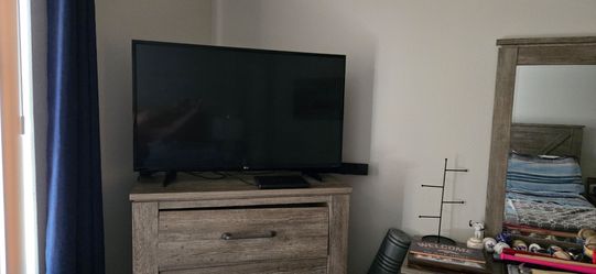 42' TV