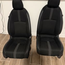 Seats for 10th gen civic hatchback 