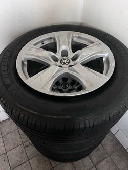 235/65/R18 Michelin tires