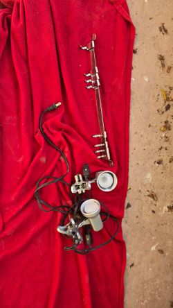 Wall hanger with hooks, 2 plug in lights with clips