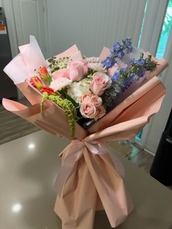 Mixed Floral Bouquet with Pink Roses