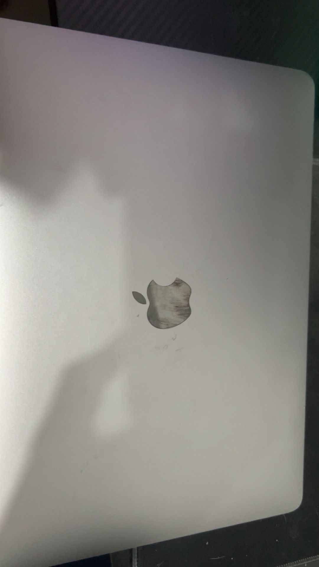 MacBook Air (FOR PARTS)