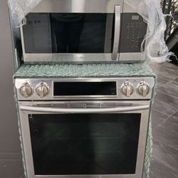 Samsung 30"  Slide In Range With Microwave 