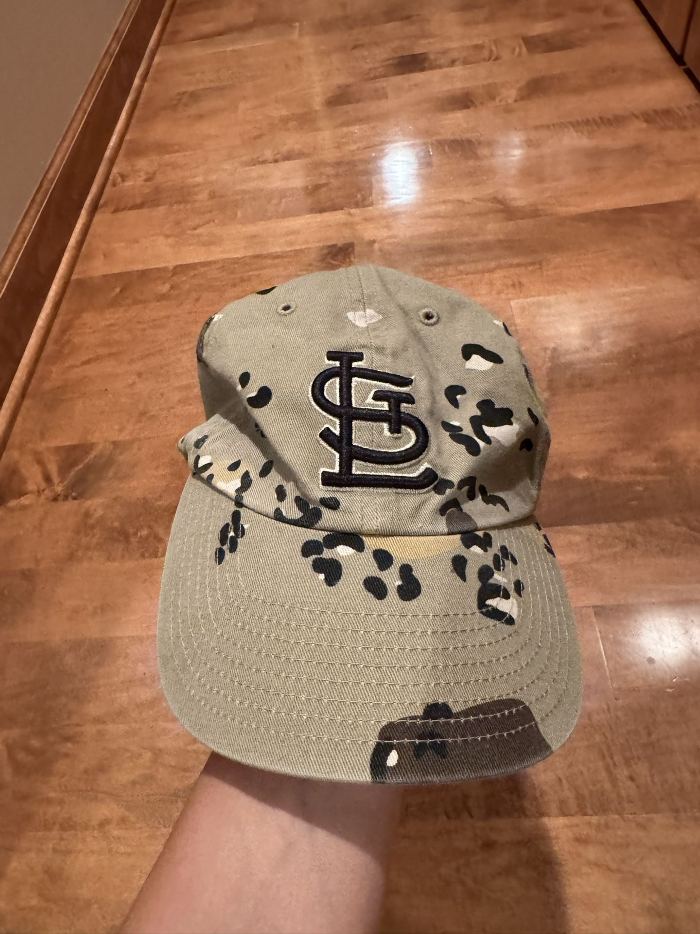 Woman’s St Louis Cardinals Baseball Hat Shipping Available
