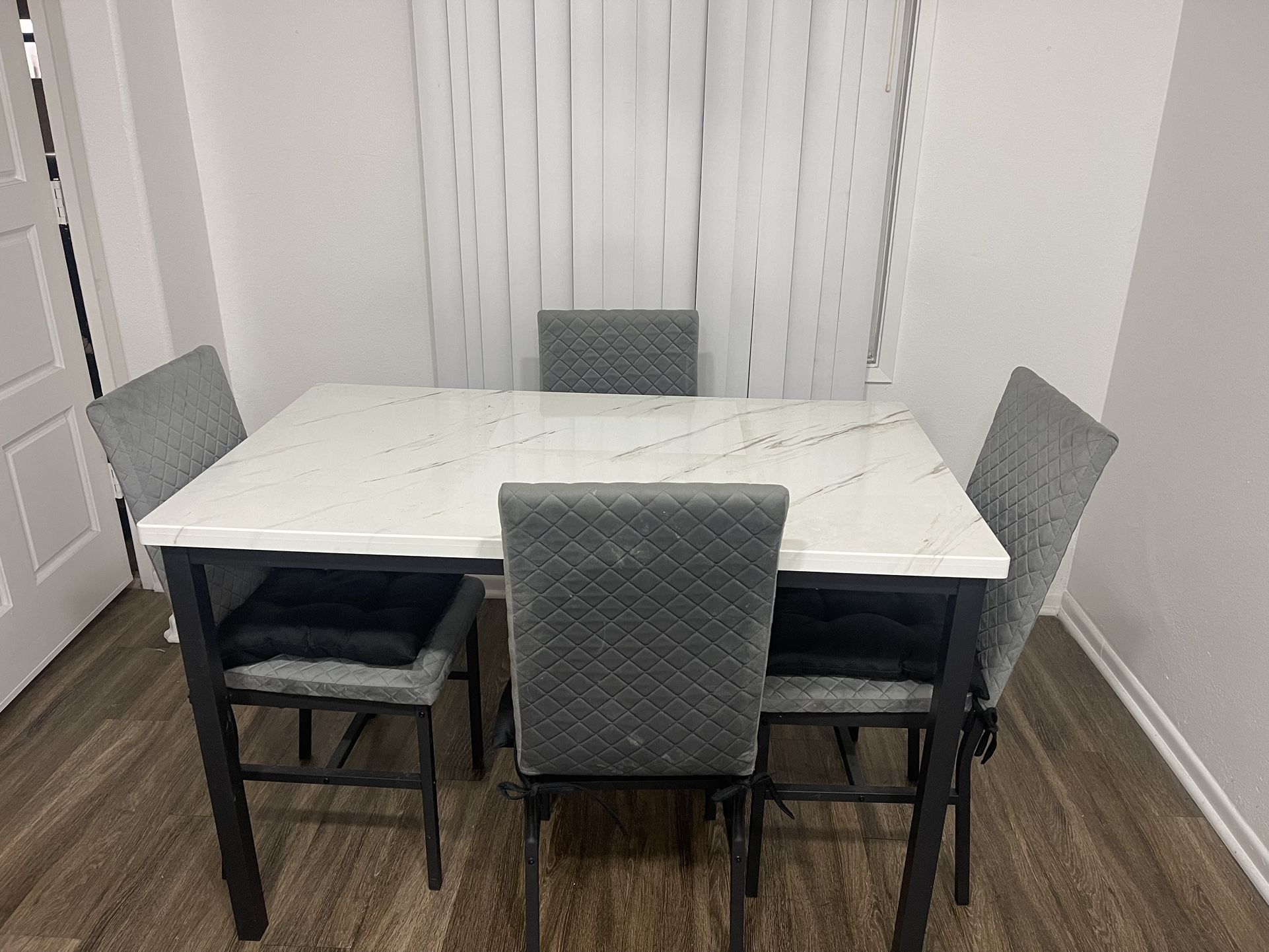 Dining Room Table And Chairs Set