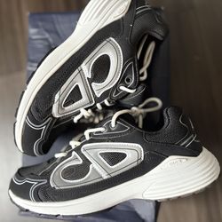 Dior B30s Size 9