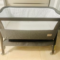 AMKE TC-843 Baby Bassinet Bed Side Sleeper With Wheels